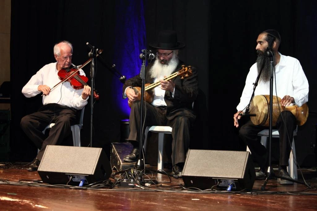 נגנים בטקס הענקת מלגות של קרן מכבים