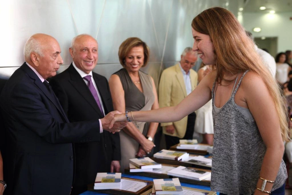 הענקת מלגות בטקס של קרן מכבים